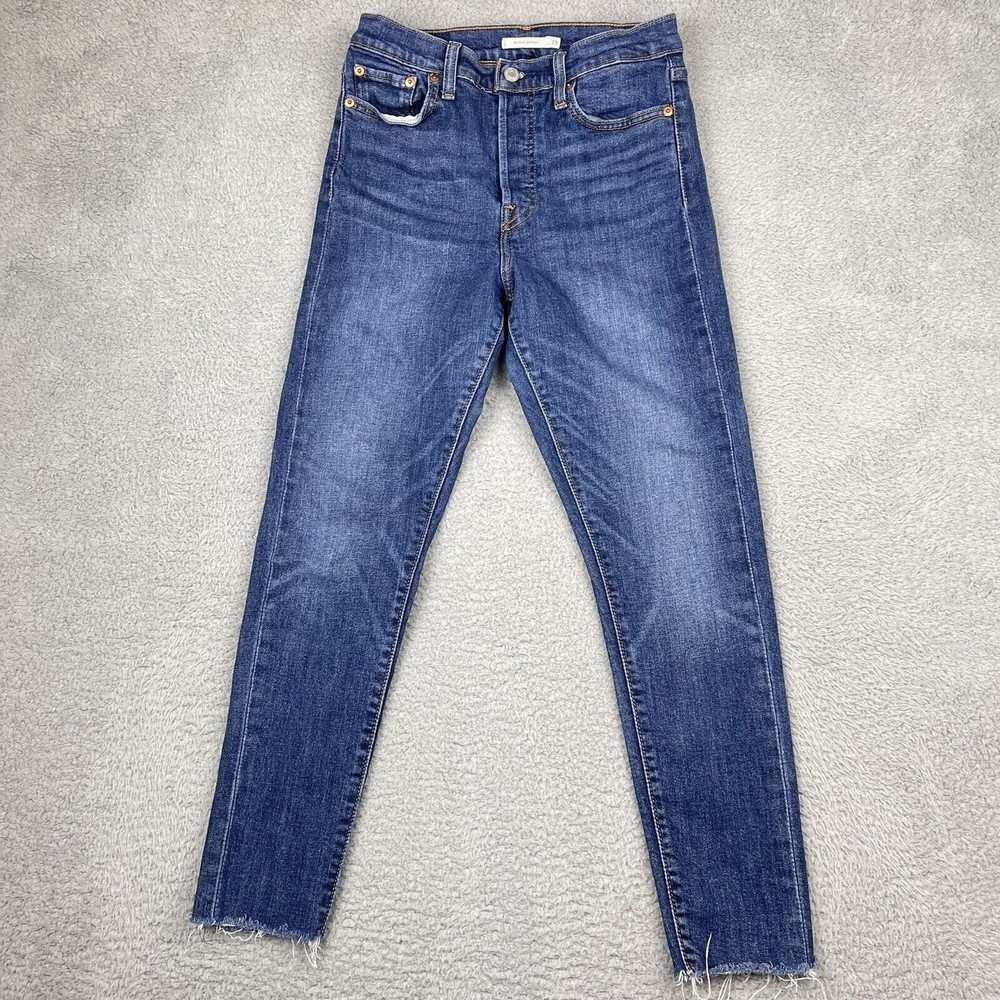 Levis Wedgie Jeans Women 29 Blue Medium Wash High Rise Skinny Legs Raw Hem